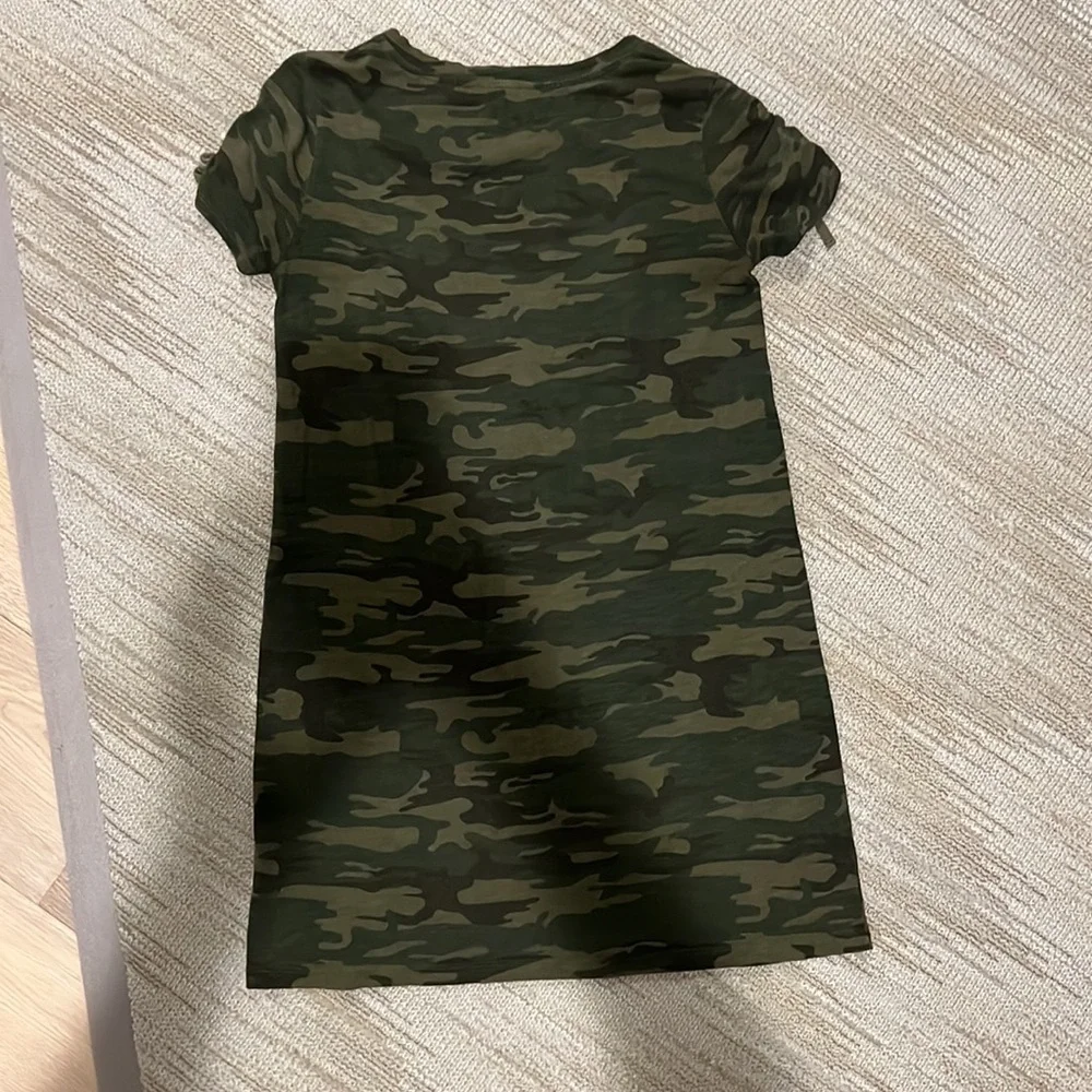 Sanctuary Green Camo Ruched Sleeve T-Shirt Dress - Picture 7 of 7